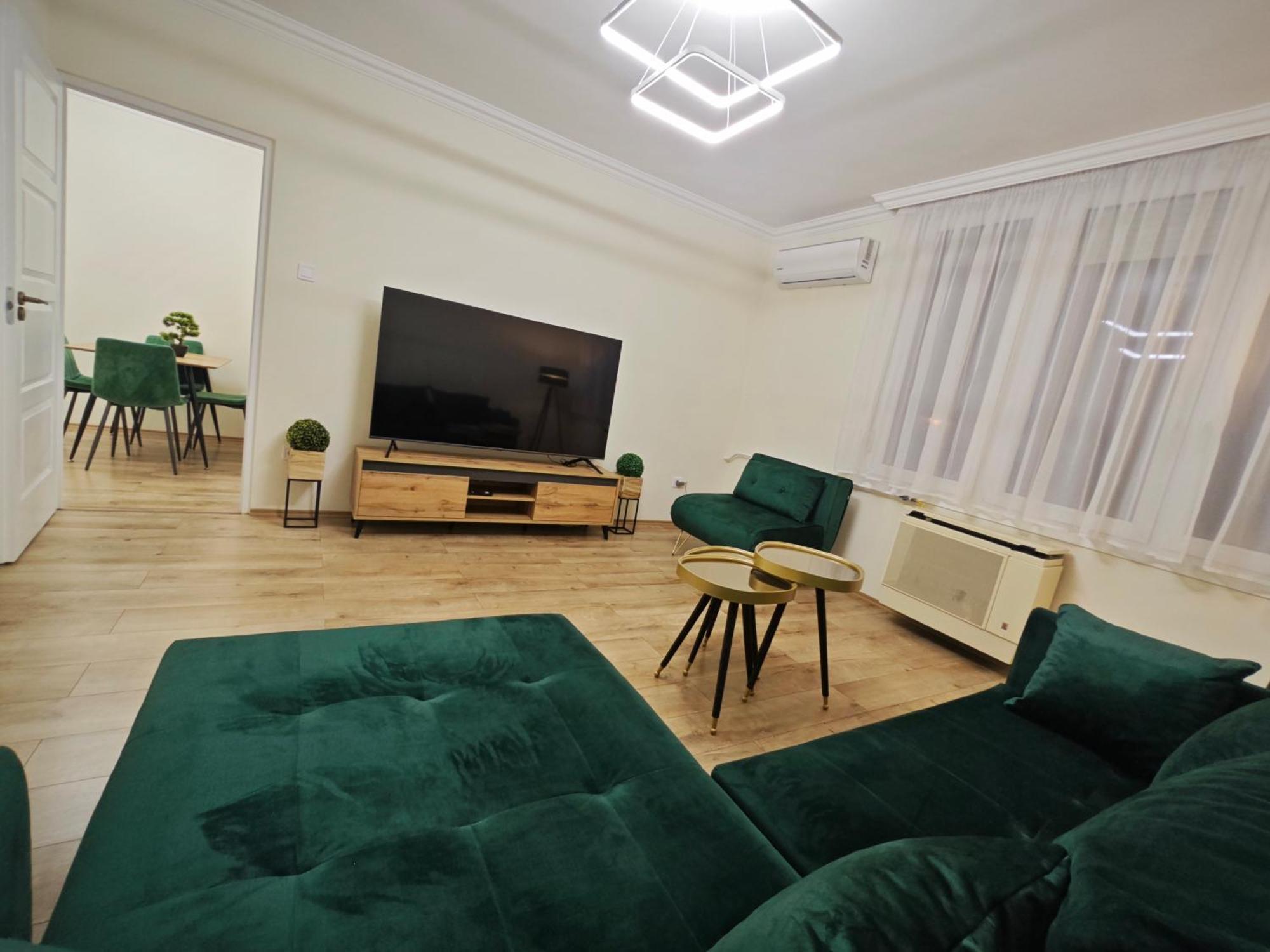 Central Greatforest Apartman เดเบรตเซน ภายนอก รูปภาพ